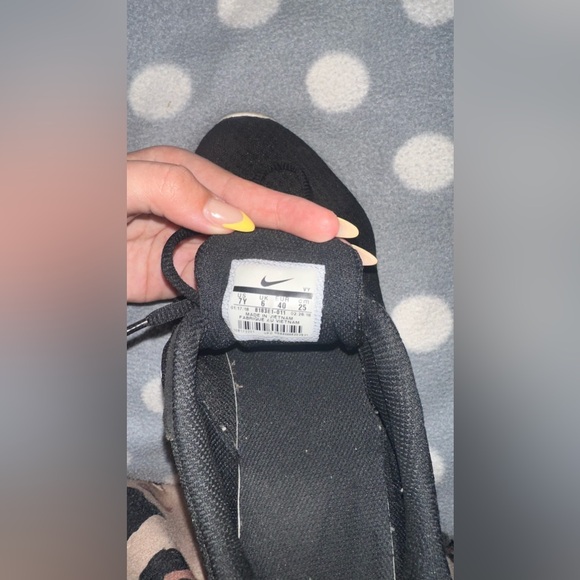 women’s nike size 7 shoes - Picture 5 of 5
